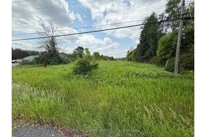 Develop your perfect home just outside of Cornwall, north of St Andrews.