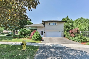 Fabulous 4 level sidesplit with double garage !