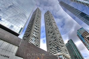 Harbour Plaza Luxury Condo, Lovely Two Bedroom Suit With Lake View, Direct Access To The Path Network Connect W Downtown Core Without Stepping Outdoors.
