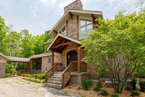 Beautiful, spacious chalet in prestigious Nipissing Ridge near Alpine amp ; Craigleith ski clubs amp ; Blue Mountain's year round activities inc skiing, golf, trails, shopping, dining, amp ; more ...
