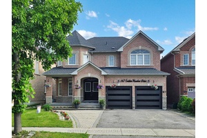 Stunning 4 2 bedroom, detached home in the high demand area, Wismer Community, a quiet neighbourhood.