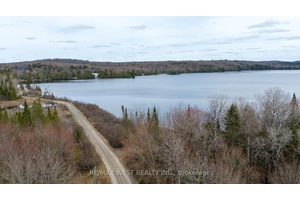 Don't miss out on this incredible Northern Muskoka property !