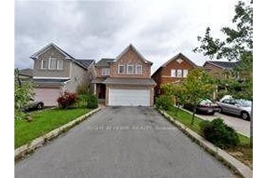 Beautifully Maintained 4 Bedroom Home in Prime Markham Location !
