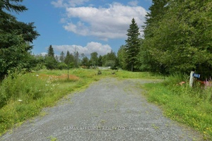 Build your dream home just minutes to Richmond Rd.