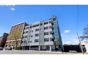 Welcome to Unit 202 at 600 Eglinton Ave East a beautifully upgraded 1 Bedroom Den condo with 1 Washroom, 1 Parking, and 1 Locker, located in the heart of Mount ...