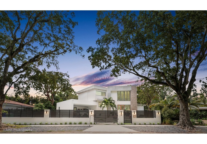 Modern Villa Oasis in Coconut Grove Miami