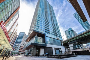 Bright Concord The Lakefront 1 Bedroom Unit In City Place Community, Steps To Loblaw's Supermarket, Lcbo And Shopper's Drug Mart, Step To Public Transit, Harbour Front, Schools, Parks.