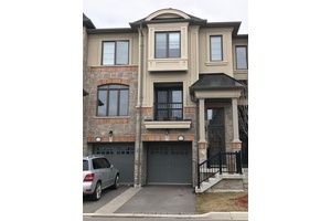 Stunning 3 1 bedroom 4 bathroom luxury townhouse !