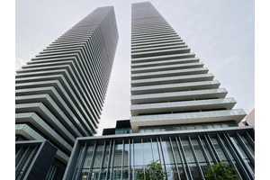 Come Check Out This Modern, Luxurious 1Bed 1Den Condo Unit At Casa 3.