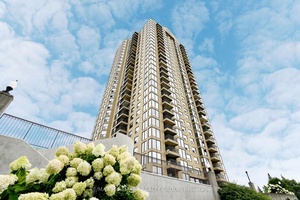 Move in ready, two bedrooms two full bathroom condo in sought after Le Parc.