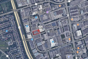 End cap warehouse unit available for sublease 1 to 5 year term, offering approx.