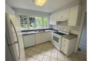 Don't miss out on this rare chance to lease a beautiful home nestled at the end of a quiet cul de sac in the highly sought after Gordon Woods neighbourhood.