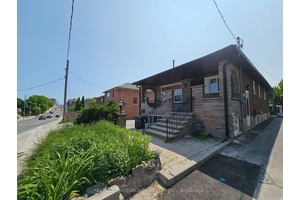 Renovated legal Fourplex !