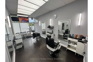 Hair Style Chair for Lease in heart of Mississauga Location 735 Twain ave unit 11, Mississauga Be Your Own Boss, Call Now before they are all sold out !