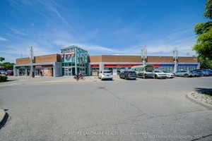 BUSINESE FOR SELL ! Excellent opportunity to own a retail business at high traffic foodcourt.
