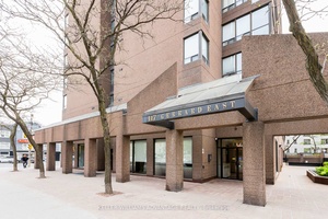 Versatile Opportunity in Central Downtown Toronto !