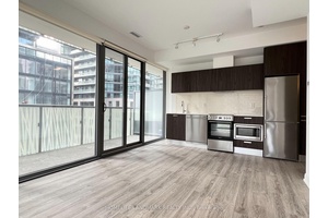 Cresford luxury Condo Casa 3, prime location.