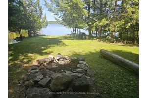 Discover and build your dream home retreat on this beautifully manicured 1 acre lot in the heart of Haliburton !