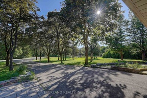 Exceptional Opportunity in Prime Richmond Hill !