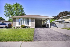 Newly renovated bungalow available immediately.