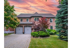 Welcome To 39 Montclair, A Stunning Family Retreat Nestled In The Prestigious Bayview Hill.