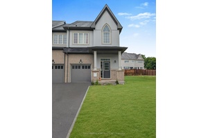 Corner Lot Freehold TownHouse Renovated Step into this recently refreshed, Carpet Free, Spacious 4 bed, 3 bath CORNER Townhouse, with a bright, open concept layout, boasting 1647 sq ft of ...
