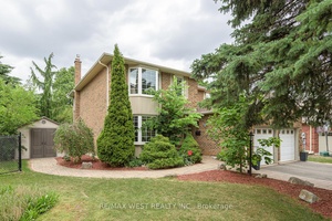 AMAZING WHITE SPRUCE ESTATES GORGEOUS UPGRADED PROPERTY THROUGH OUT SITUATED IN THE QUIET SAFE COURT SECTION OF THIS FAMILY NEIGHBOURHOOD !