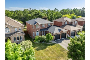 The Perfect 4 2 Bedroom Detached Home Backing On To Green Space Premium Lot !