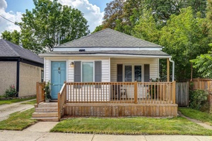 Nestled in central West London and just a short stroll from downtown, this well maintained bungalow offers 3 bedrooms and a spacious bathroom, perfect for first time buyers, growing families, ...