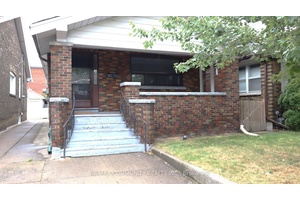 Sun filled, Renovated Bungalow w High Ceilings Brand New Flooring amp ; Washroom Eat in Kitchen w Stainless Steel Appliances Spacious Living amp ; Dining Rooms Great for Entertaining Pot ...