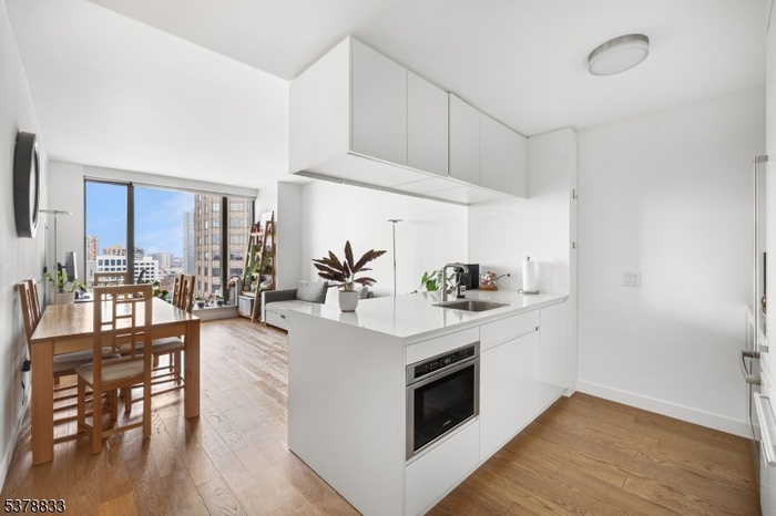 KITCHEN - OPEN FLOORPLAN
