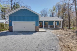 AMAZING LOCATION WITH DEEDED LAKE ACCESS !