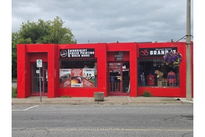 Great Opportunity for Retail, Office, or Service Based Business !
