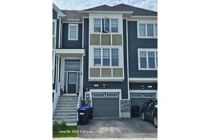Stunning one year old executive townhome in East Wasaga Beach !