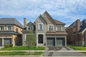 Stunning Home in Prestigious Upper Thornhill Estates.