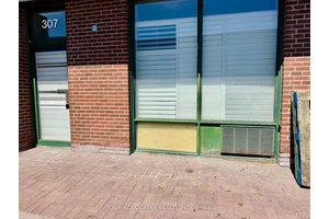 Located in a highly convenient area, this commercial condo offers easy access to restaurants, plazas, TTC, and the GO Train.