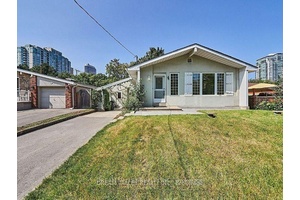 rime location ! Available for lease from Oct 1st, this fully renovated detached bungalow offers a spacious layout with 3 bedrooms and 2 modern bathrooms, perfect for family living.