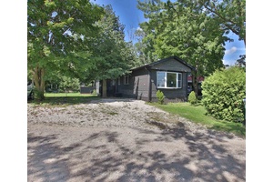 Welcome to 7 First Avenue, located in the desirable Heritage Estates 55 Community just outside of Seaforth.