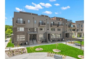 Entertain guests on your PRIVATE ROOFTOP TERRACE !