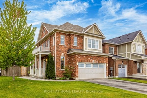 Welcome to this stunning detached home offering the perfect blend of comfort, function, and curb appealperfect for families and entertainers alike.