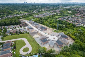 Nestled in the highly sought after community of West Woodbridge, Ravines of Rainbow Creek offers the perfect blend of convenience and modern elegance.