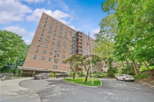 REDUCED ! ! ! Welcome to 5500 Fieldston Road, Apt.