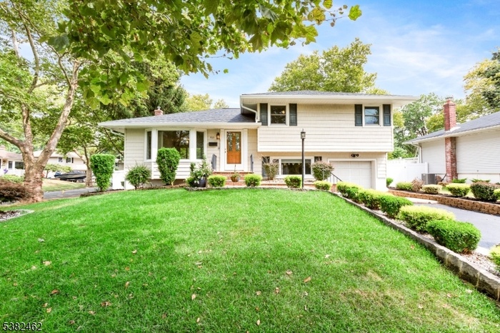 Front with Yard