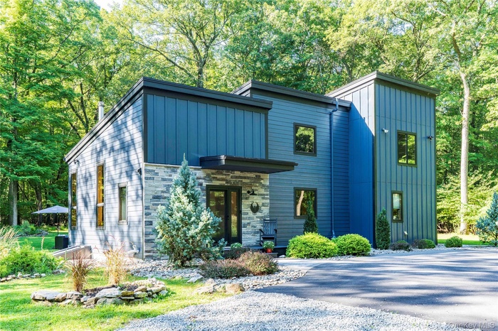 Architect Designed Contemporary Home