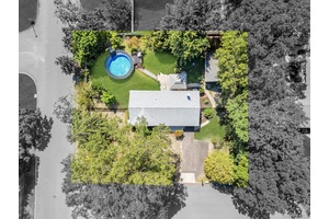 Move right into this beautifully updated home, redone within the last 5 years !