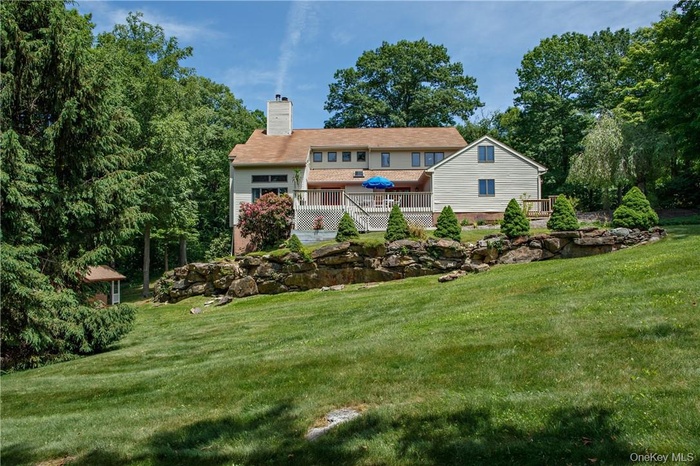 Lovely contemporary home in Harmony Woods