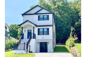 New Construction meticulously crafted with an unparalleled attention to detail, comfort and style.