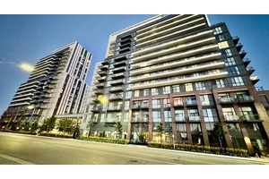 Very Bright Corner Unit With Floor To Ceiling Windows All Around.