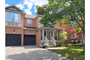 Welcome to this stunning 3 1 bedroom, 4 bathroom, end unit freehold townhome in the highly sought after Bayview Glen neighbourhood.