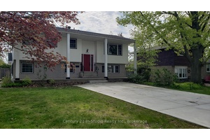 3 Bedroom apartment available for rent October 1st.